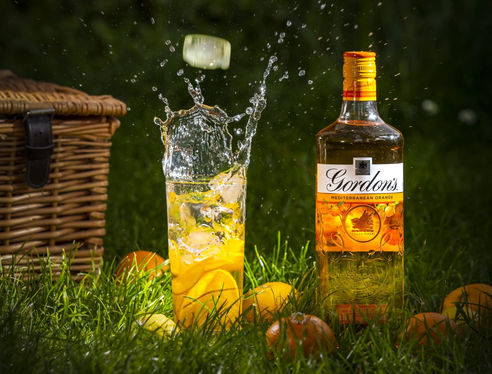 Summer Picnic Drinks © Leo Hillier