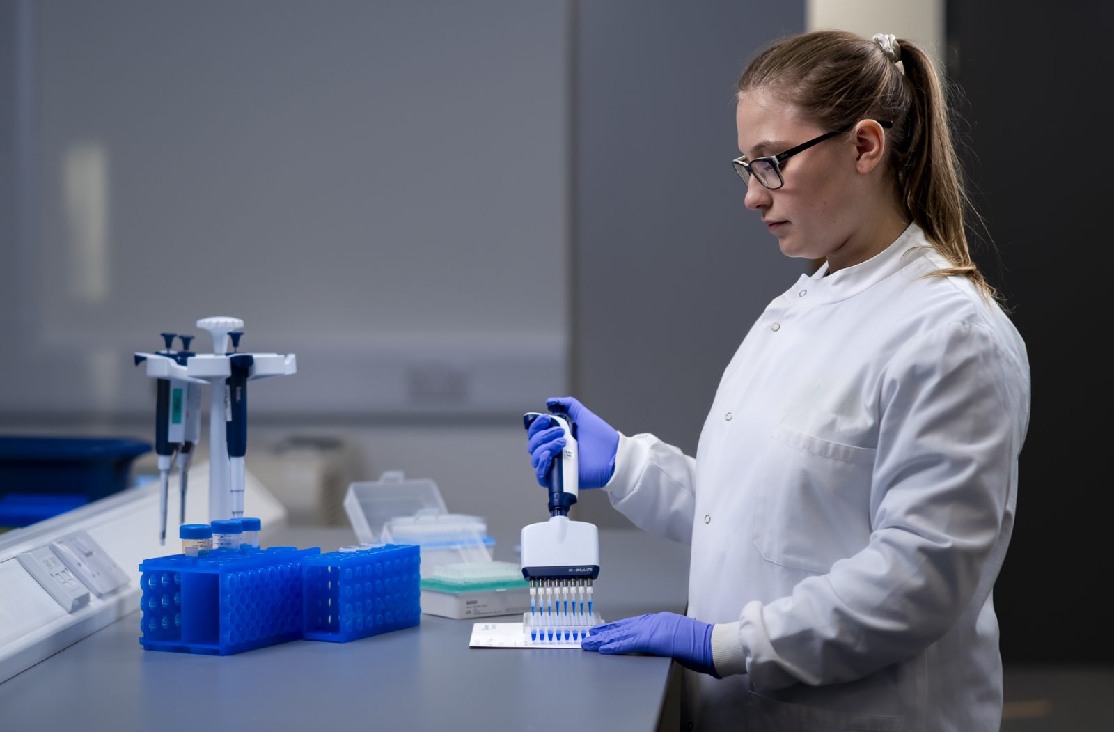 Scientist Pipetting © Leo Hillier