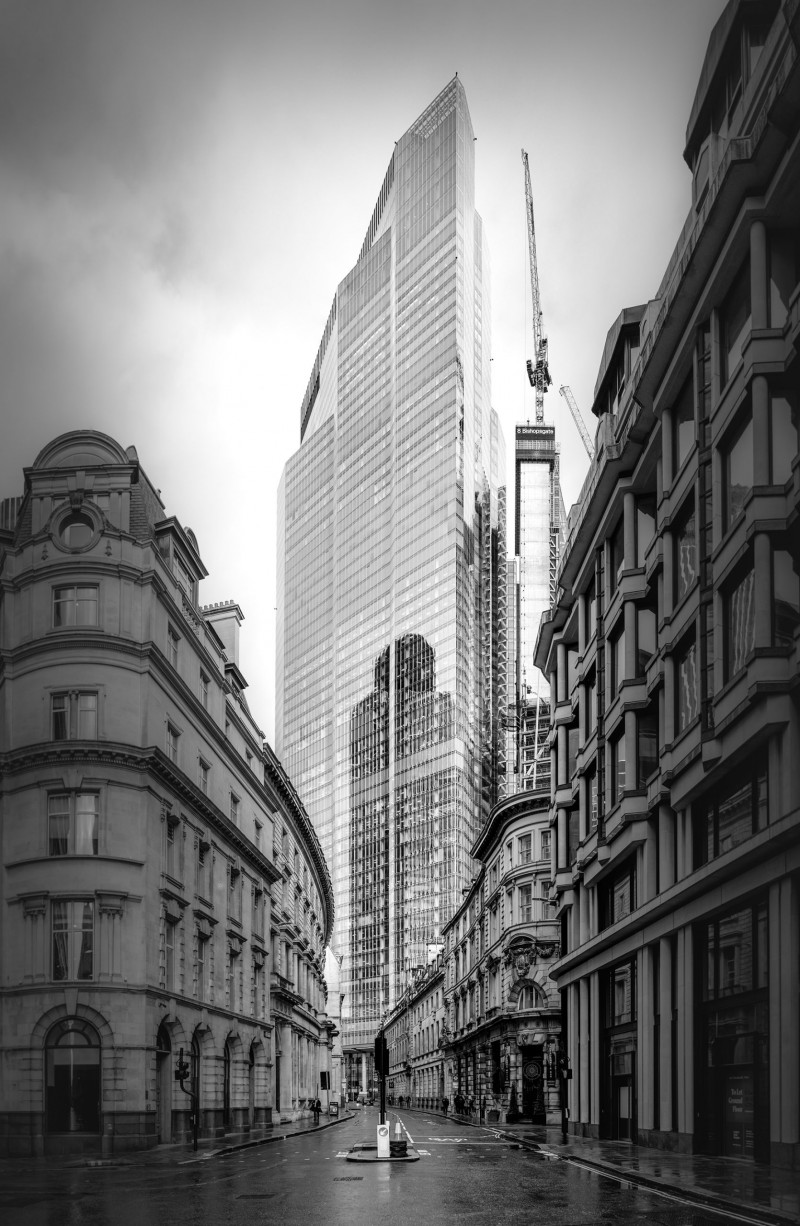 Threadneedle Street © Leo Hillier