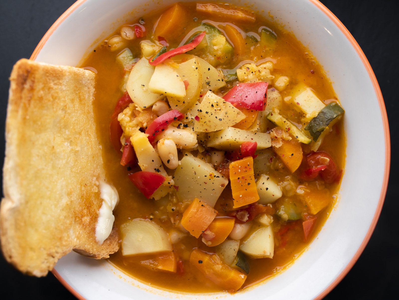 Veg Soup by Leo Hillier
