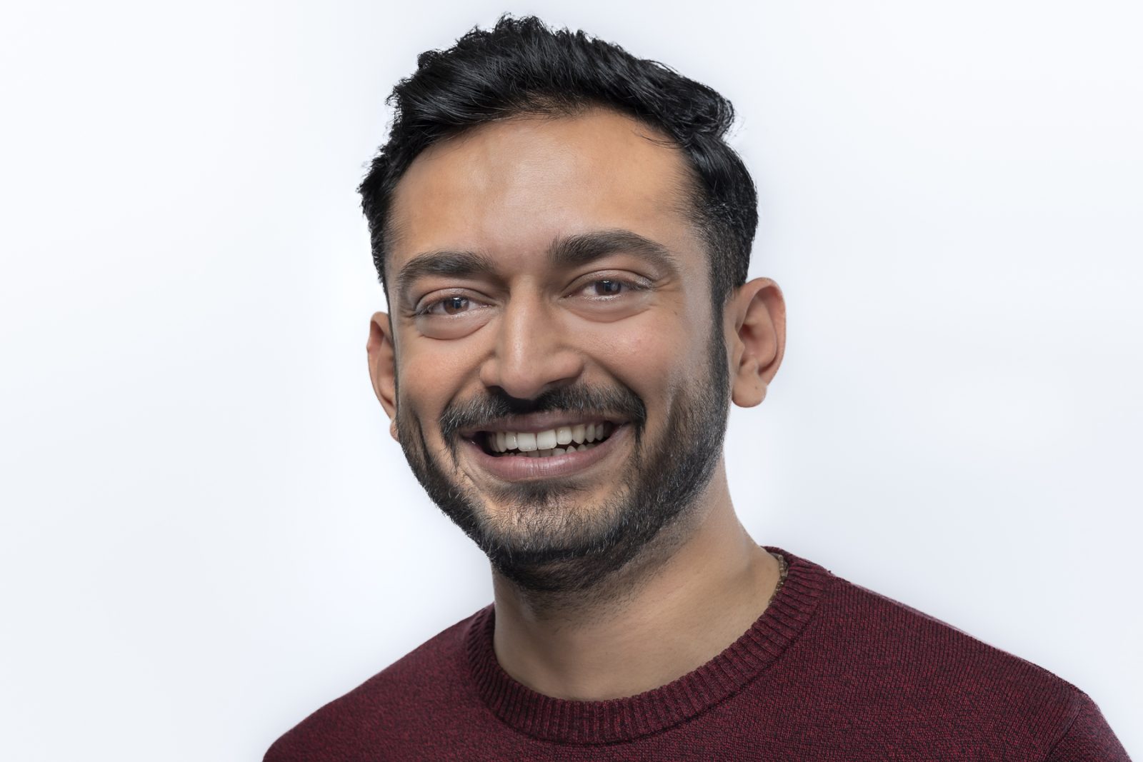 Headshot © Leo Hillier
