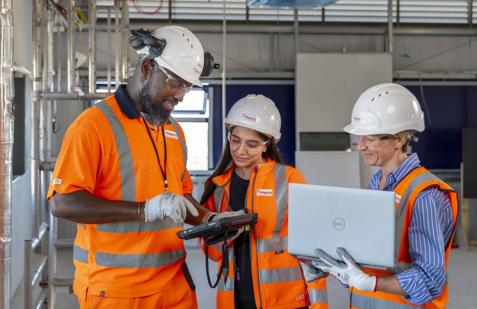Site Team Communication © Leo Hillier